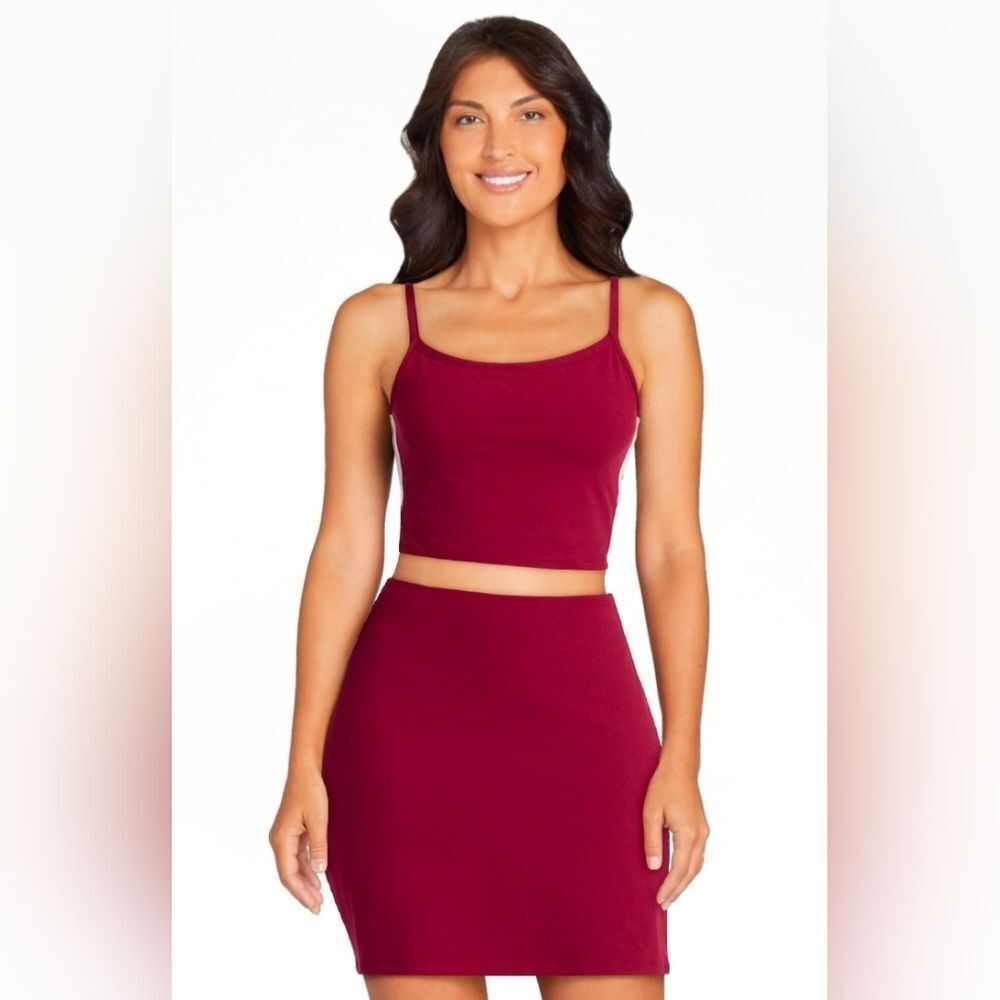 🔺️NWT Burgundy Side Stripe Cropped Sleeveless Top & Skirt Small